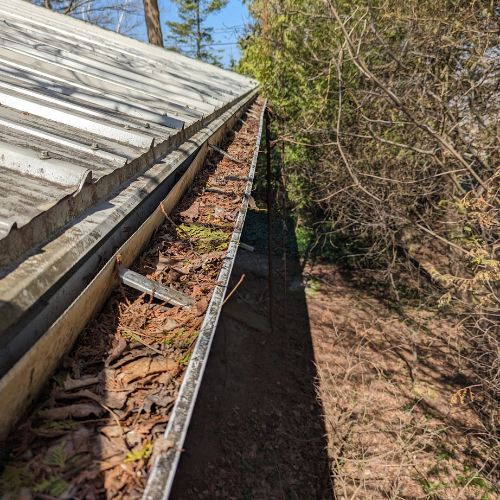 The gutter gaurds only work when they are clean #image_title